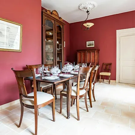 Charming Manor Nestled In Charente Vineyards
