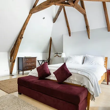 Charming Manor Nestled In Charente Vineyards Ozillac