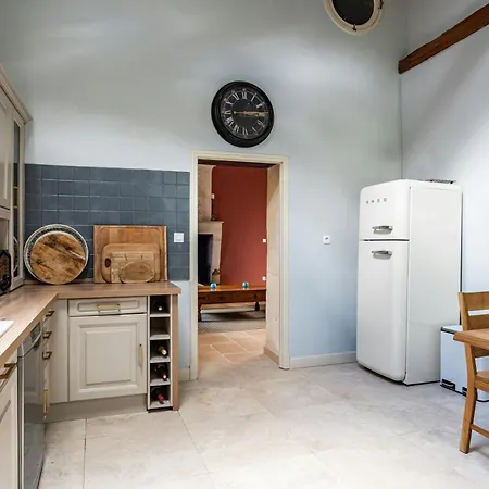 Prázdninový dům Charming Manor Nestled In Charente Vineyards Ozillac