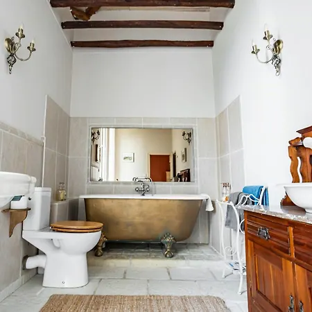 Charming Manor Nestled In Charente Vineyards