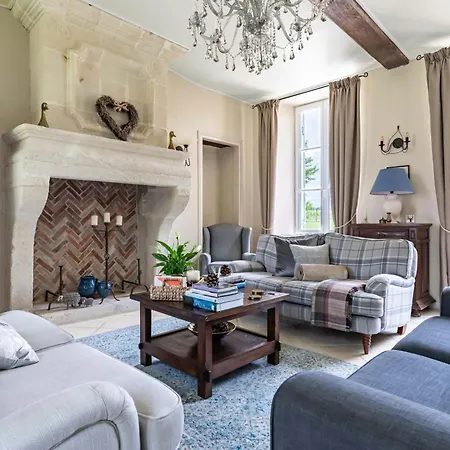 Charming Manor Nestled In Charente Vineyards *