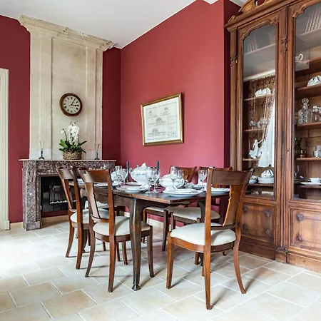بيت للعطل Charming Manor Nestled In Charente Vineyards