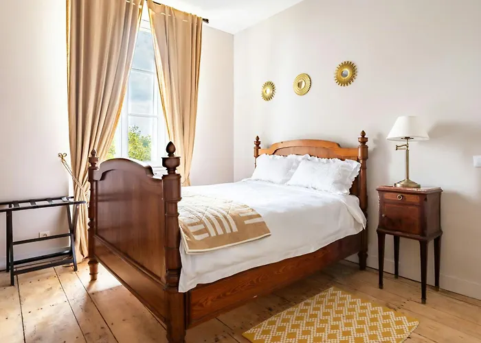 Charming Manor Nestled In Charente Vineyards Prázdninový dům *