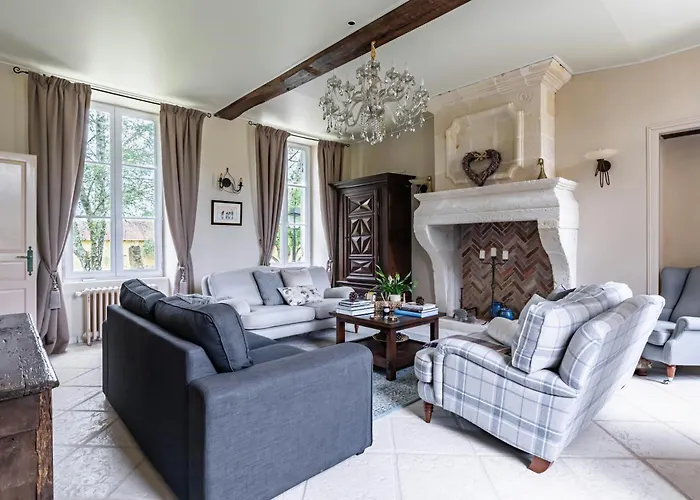 Charming Manor Nestled In Charente Vineyards *